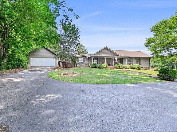 2nd image of 120 Jandale Dr