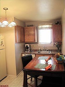 3rd image of 915 Pardella Ave