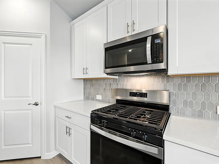 6629 Coyote Valley Trl — Photo 12