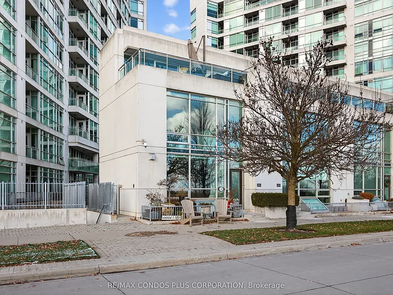 5 Marine Parade Dr #Townhouse 125 — Photo 38