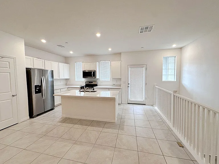 663 Foam Flower Ln — Photo 9