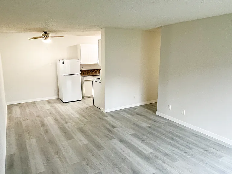 710 Appleby Dr — Photo 17