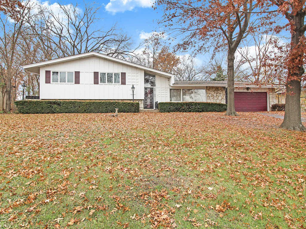 10506 W Bernice Dr photo 1