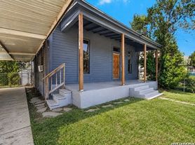 2106 Saunders Ave, San Antonio, TX