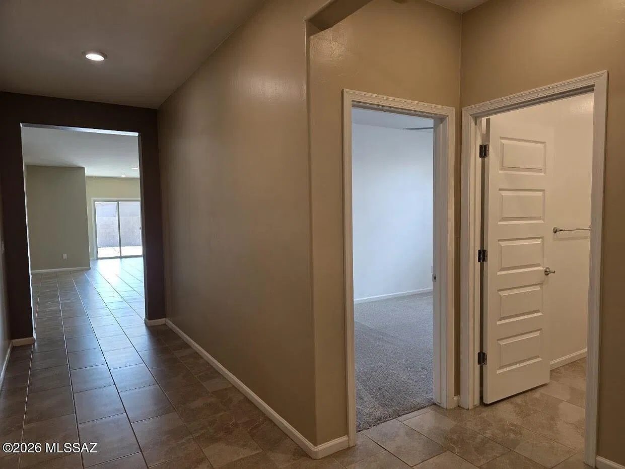 4 bed, 2.0 bath, 2135 sqft, $2,300 — Photo 3