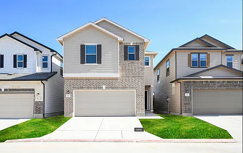 10643 W Military Dr Photo 1