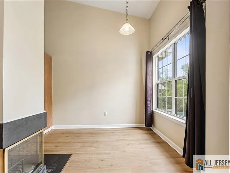624 Brickhouse Rd — Photo 13