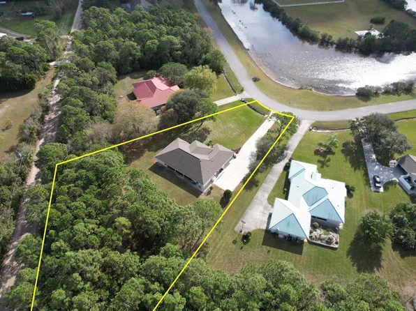 4532 Hunters Run Circle, Grant Valkaria, FL 32949