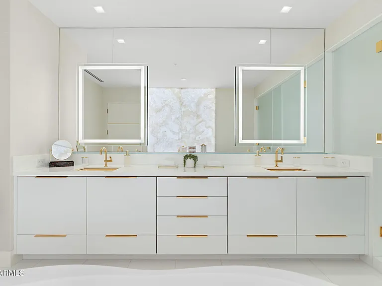 6587 N Palmeraie Blvd #2015 — Photo 111