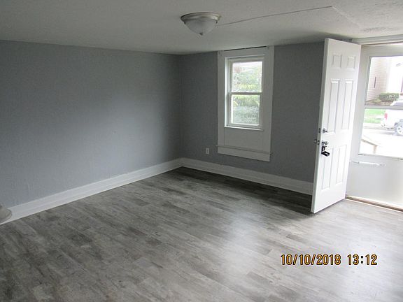 3rd image of 318 Parkway Ave #A