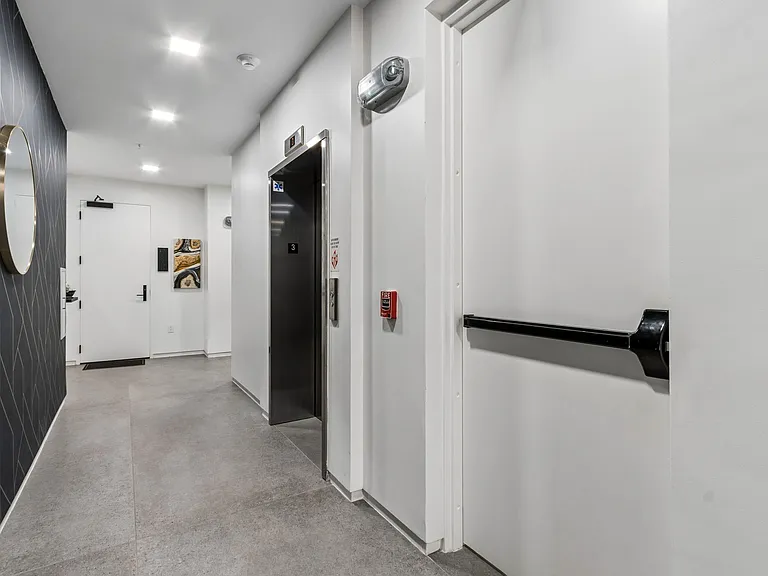 3rd floor (the 3 units on this floor are the only units with access to their private terrace)