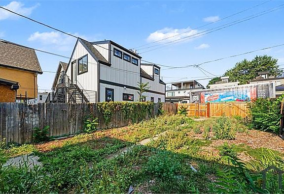 3rd image of 3537 Lipan St