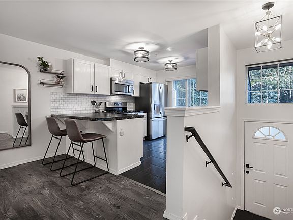 3rd image of 14530 12th Avenue NE