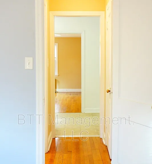 812 Greenwood Cir #4 — Photo 35