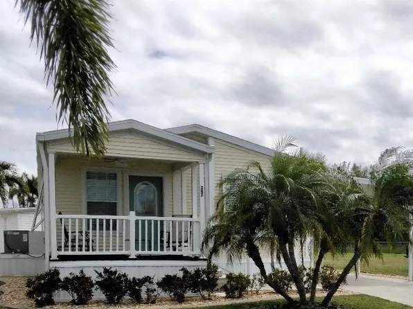 287 Dillard Ave, Fort Myers, FL 33908