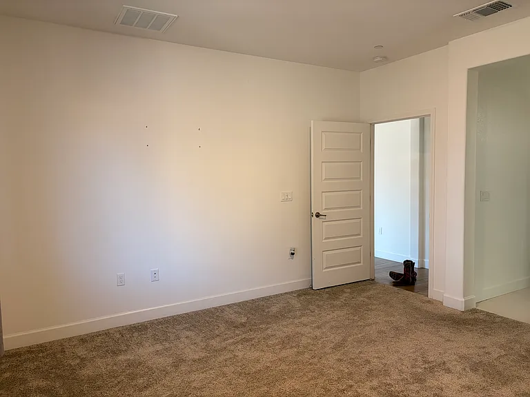 6638 Guadalupe Ln — Photo 4