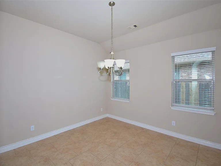 5623 S Denham Ridge Ln — Photo 13