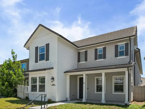 2946 Fledgling Dr, Escondido, CA 92029