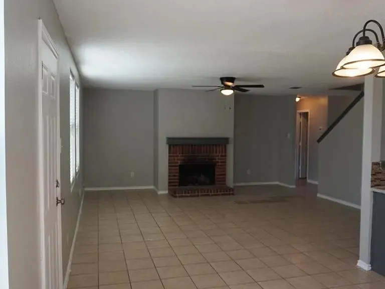 2021 W Grove Ln — Photo 6