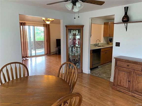 4th image of 8653 New Country Dr