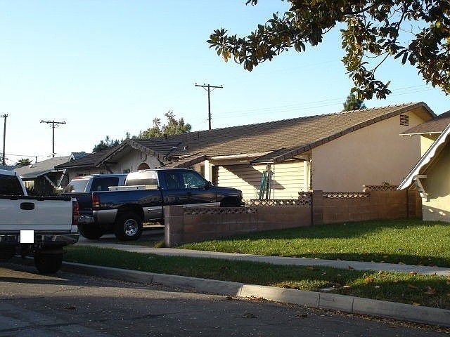 1st image of 2201 E Alden Ave