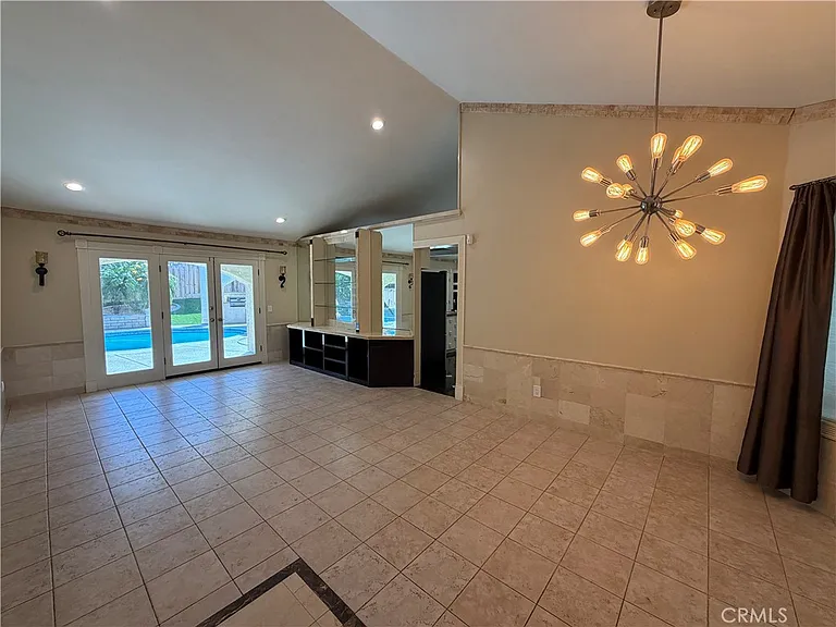 11296 Heathcliff Dr — Photo 2