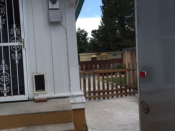 Mud room / laundry room entrance