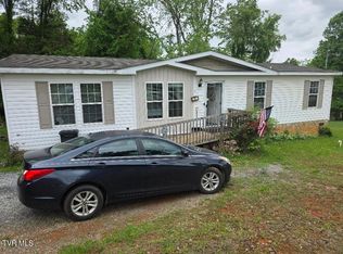 311 Lakeview Cir, Bluff City, TN 37618