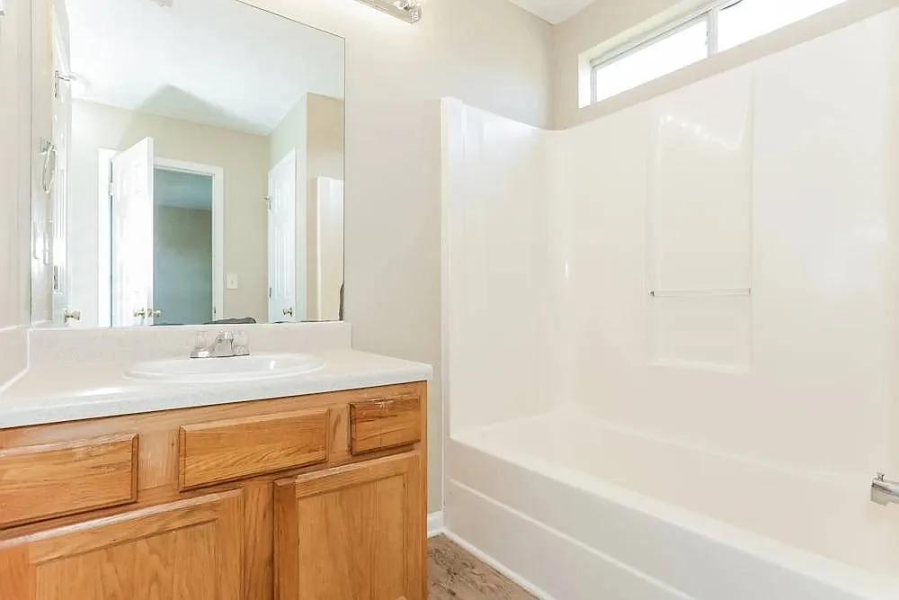 3 bed, 1437 sqft, $1,830 — Photo 1