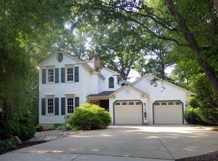 6 Wickham Ct, Sterling, VA 20165