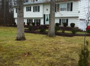 19 Old Coldenham Rd, Walden, NY 12586