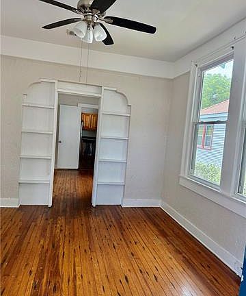 4th image of 3956 Pauger St