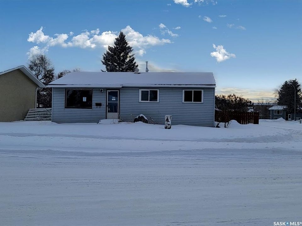 1st image of 4721 Barr Cres