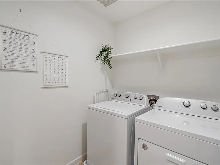 1818 W Earll Dr — Photo 26