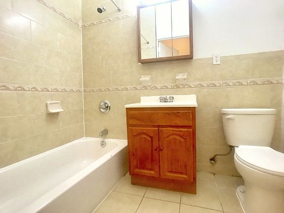 5th image of 105 W 113th St APT 1B