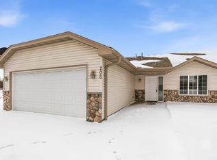 206 Appaloosa Ct, Braham, MN 55006