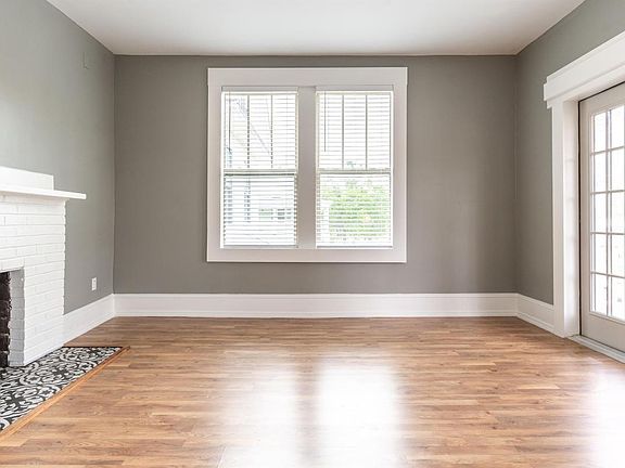 2nd image of 1739 Walnut St #4