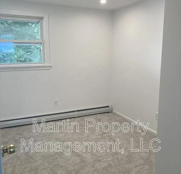 15 Walsh Rd — Photo 2