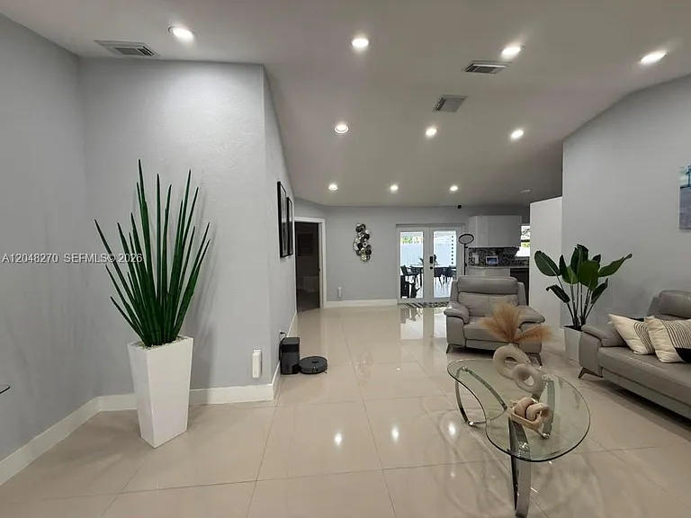 14305 SW 182nd Ter — Photo 8