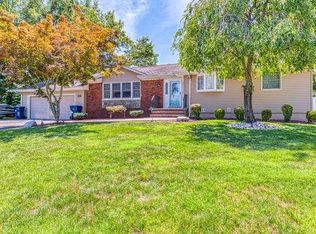 258 Clinton Pl, North Brunswick, NJ 08902