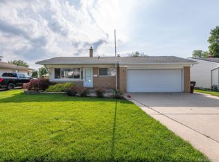 31707 Sweetbriar, Rockwood, MI 48173