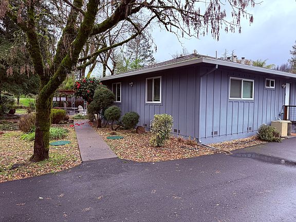 2nd image of 412 Glass Mountain Rd #A