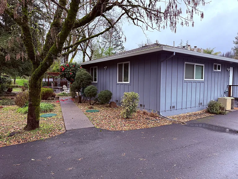 412 Glass Mountain Rd #A — Photo 2