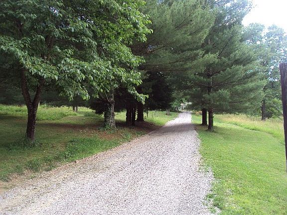 4th image of 55 Tanglewood Dr