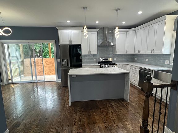 5th image of 11456 S Longwood Dr
