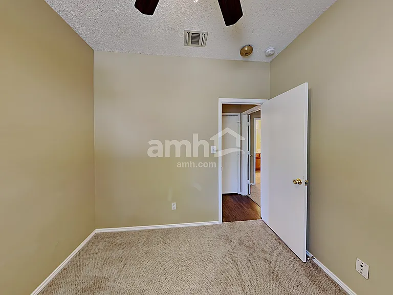 3904 Parkhaven Dr — Photo 16