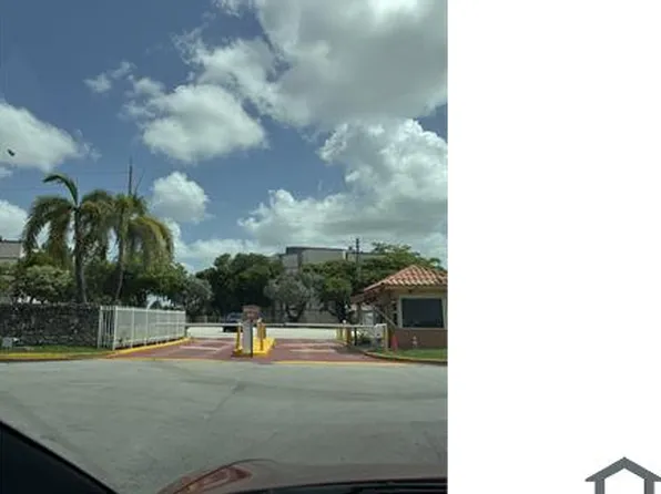6980 NW 186th St, Hialeah, FL