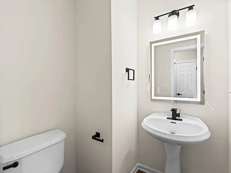 1/2 Bath downstairs