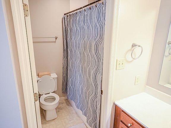 5th image of 5206 Pelahatchia Way