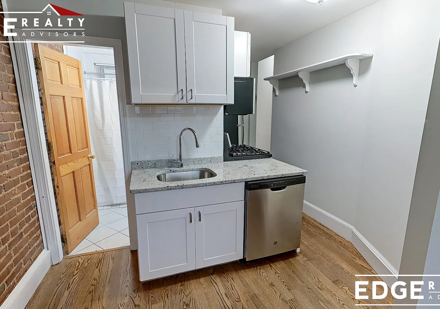 3 bed, 1200 sqft, $2,800 — Photo 2